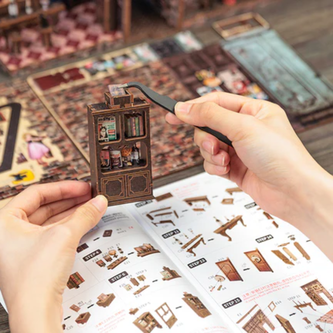 Zawartość pudełka — elementy podpórek DIY, The Long Goodbye