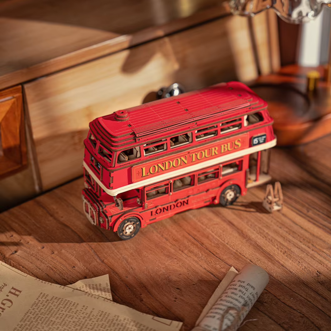 London Tour Bus – elementy drewnianych puzzli 3D wycinane laserowo